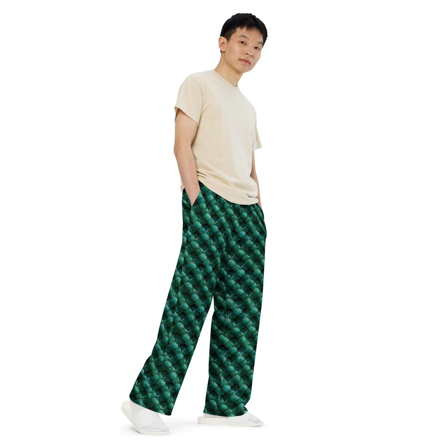 Emeralda the Great Forest Dragon Men’s wide-leg pants