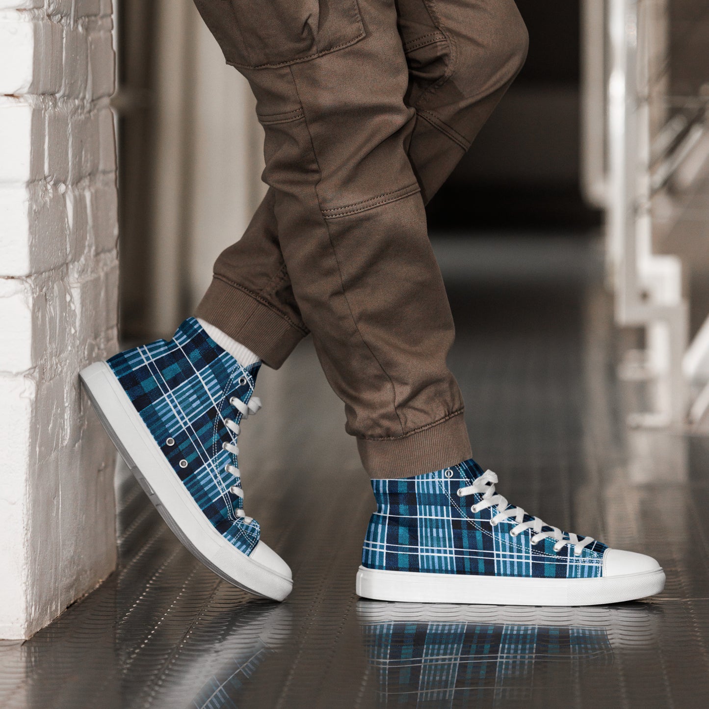 Clan Connection Men’s high top canvas shoes