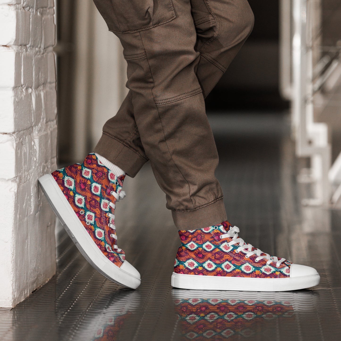 Pink and Orange Facets Men’s high top canvas shoes