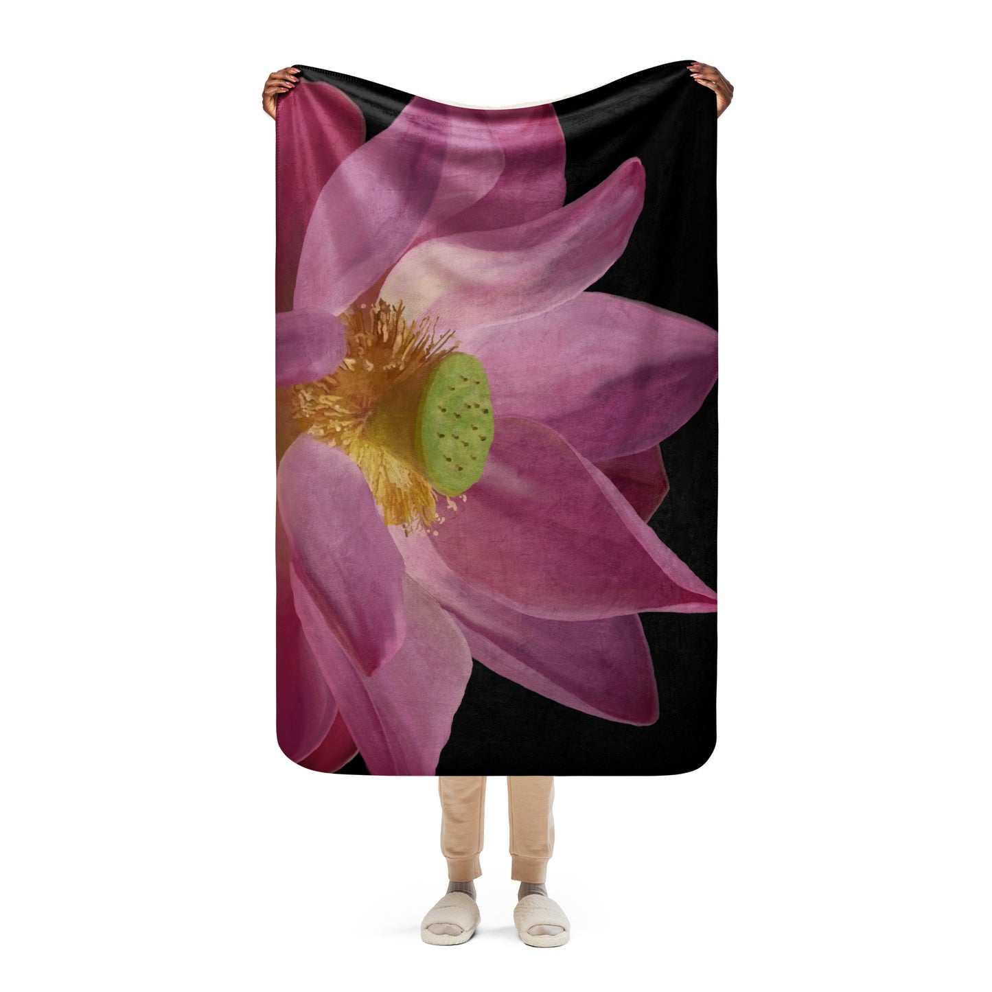 Lunai’s Lotus Sherpa blanket